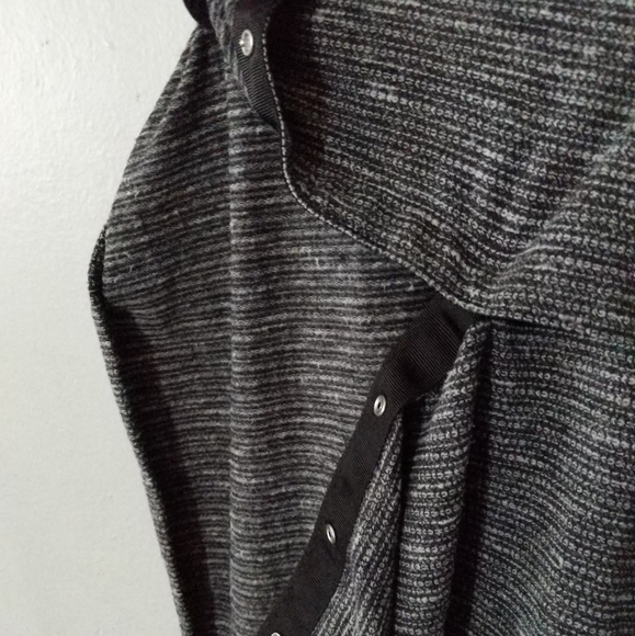 Lululemon Vinyasa Scarf - Convertible Infinity Scarf - Picture 3 of 6